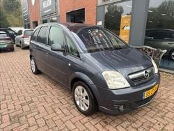 Grijs Gebruikt 2008 Opel Meriva MPV | € 1.900 (Goede deal)