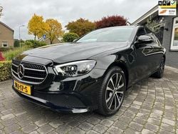 Zwart Gebruikt 2021 Mercedes 300 Stationwagen | € 33.900 (Goede deal)
