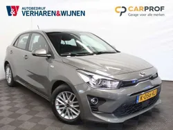 Groen, metallic lak Gebruikt 2021 Kia Rio Hatchback | € 15.700 (Goede deal)
