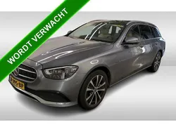 Grijs Gebruikt 2021 Mercedes E300 Business Stationwagen | € 32.990 (Goede deal)