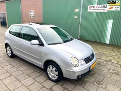 Grijs Gebruikt 2002 VW Polo Highline Hatchback | € 2.250 (Iets duurder)