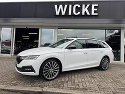 Wit Gebruikt 2022 Skoda Octavia Sport Stationwagen | € 25.900 (Iets duurder)