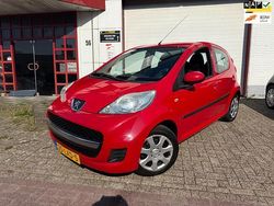 Rood Gebruikt 2010 Peugeot 107 Urban Move Hatchback | € 3.850 (Eerlijke prijs)