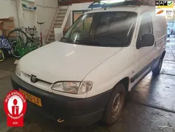 Wit Gebruikt 2002 Peugeot Partner Avantage MPV | € 1.500 (Eerlijke prijs)