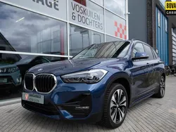 Blauw, metallic lak Gebruikt 2020 BMW X1 Sport Line SUV | € 31.950 (Iets duurder)