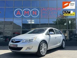 Grijs, metallic lak Gebruikt 2011 Opel Astra Stationwagen | € 7.450 (Iets duurder)