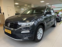 Grijs Gebruikt 2019 VW T-Roc Style SUV | € 18.750 (Eerlijke prijs)