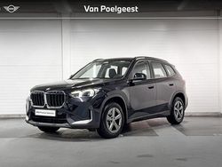 Saphirschwarz metallic (zwart metallic) Gebruikt 2024 BMW X1 Comfort Edition SUV | € 39.900