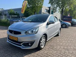 Grijs, metallic lak Gebruikt 2016 Mitsubishi Space Star Intense+ Hatchback | € 8.950 (Eerlijke prijs)