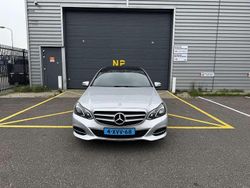 Grijs Gebruikt 2014 Mercedes E220 Sedan | € 8.000 (Super prijs)