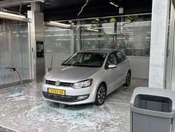 Gebruikt 2015 VW Polo Sedan | € 5.000 (Eerlijke prijs)