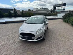 Grijs Gebruikt 2016 Ford Fiesta Style Hatchback | € 4.650 (Goede deal)
