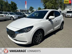 Wit Gebruikt 2023 Mazda 2 Comfort Hatchback | € 19.945 (Eerlijke prijs)