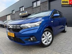 Blauw Gebruikt 2024 Dacia Sandero Expression Hatchback | € 15.999 (Goede deal)