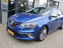 Blauw Gebruikt 2016 Renault Mégane GT Line Bose Edition Hatchback | € 12.999 (Eerlijke prijs)