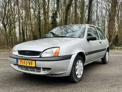 Grijs Gebruikt 2000 Ford Fiesta Hatchback | € 600 (Eerlijke prijs)