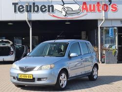 Blauw Gebruikt 2005 Mazda 2 Touring MPV | € 995 (Eerlijke prijs)