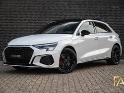Wit Gebruikt 2022 Audi A3 Sportback Competition Hatchback | € 31.995 (Eerlijke prijs)