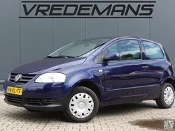 Blauw, metallic lak Gebruikt 2005 VW Fox Trendline Hatchback | € 950 (Goede deal)