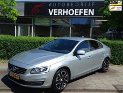 Grijs, metallic lak Gebruikt 2017 Volvo S60 Dynamic Sedan | € 14.950