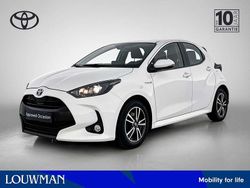 Wit Gebruikt 2022 Toyota Yaris Hybrid Hatchback | € 19.745 (Eerlijke prijs)