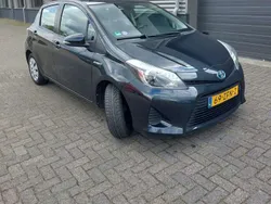 Zwart Gebruikt 2012 Toyota Yaris Hybrid MPV | € 10.950 (Iets duurder)