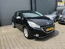 Zwart Gebruikt 2015 Peugeot 208 Style Hatchback | € 4.450 (Goede deal)