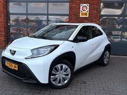 Wit Gebruikt 2023 Toyota Aygo Play Hatchback | € 14.950 (Goede deal)