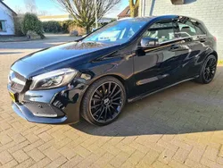 Zwart Gebruikt 2016 Mercedes A180 Ambition Hatchback | € 16.450 (Duur)
