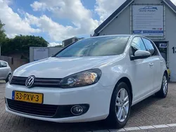 Wit, metallic lak Gebruikt 2011 VW Golf VI Highline Hatchback | € 5.499 (Goede deal)