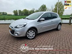 Grijs, metallic lak Gebruikt 2012 Renault Clio IV Authentique Hatchback | € 4.750 (Eerlijke prijs)