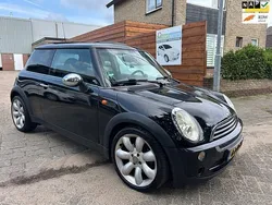 Zwart Gebruikt 2005 Mini ONE Salt Hatchback | € 3.250 (Eerlijke prijs)