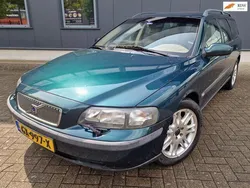Groen, metallic lak Gebruikt 2000 Volvo V70 Stationwagen | € 5.750 (Duur)
