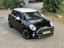 Zwart Gebruikt 2016 Mini Cooper Hatchback | € 12.750 (Goede deal)