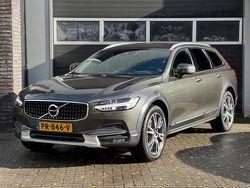 Grijs Gebruikt 2017 Volvo V90 CC Pro Stationwagen | € 28.950