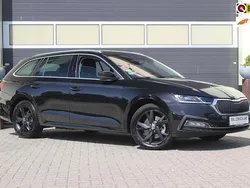 Zwart Gebruikt 2022 Skoda Octavia Style Stationwagen | € 23.900 (Super prijs)