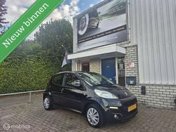 Zwart Gebruikt 2012 Peugeot 107 Hatchback | € 3.995 (Eerlijke prijs)