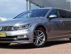 Grijs Gebruikt 2019 VW Passat Highline Stationwagen | € 18.999 (Eerlijke prijs)