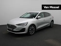 Grijs Gebruikt 2023 Ford Focus Titanium Hatchback | € 22.400 (Eerlijke prijs)
