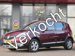 Rood Gebruikt 2014 Renault Scénic III Bose Edition MPV | € 7.900 (Iets duurder)