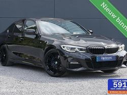 Zwart Gebruikt 2022 BMW 318 Executive Sedan | € 36.890 (Eerlijke prijs)