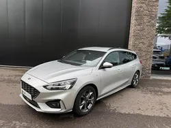 Grijs Gebruikt 2021 Ford Focus ST-Line Stationwagen | € 20.800 (Eerlijke prijs)