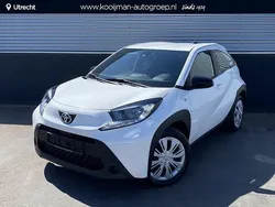 Wit Gebruikt 2024 Toyota Aygo Play Hatchback | € 19.900 (Goede deal)