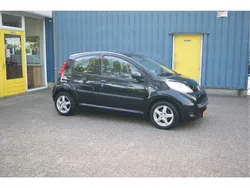 Zwart Gebruikt 2011 Peugeot 107 Hatchback | € 4.950 (Duur)