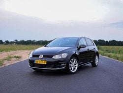 Zwart Gebruikt 2016 VW Golf VII Highline Stationwagen | € 14.195 (Eerlijke prijs)