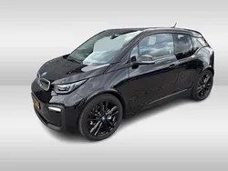 Zwart, metallic lak Gebruikt 2021 BMW i3 Hatchback | € 19.999 (Eerlijke prijs)