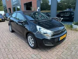 Zwart Gebruikt 2012 Kia Rio Comfort Hatchback | € 3.650 (Eerlijke prijs)