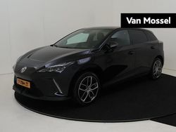 Zwart Gebruikt 2023 MG MG4 EV Trophy Hatchback | € 27.495 (Eerlijke prijs)