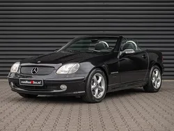 Zwart, metallic lak Gebruikt 2002 Mercedes SLK200 Edition Cabriolet | € 10.900