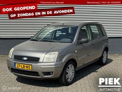 Grijs, metallic lak Gebruikt 2002 Ford Fusion MPV | € 1.499 (Eerlijke prijs)